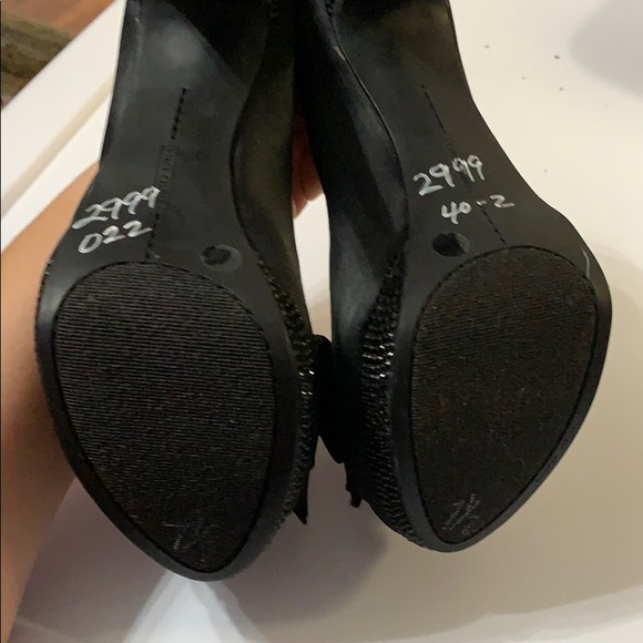 Black satin with rhinestones Vince Camuto heels - Picture 8 of 8